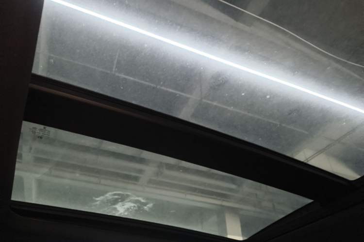 Used Honda CR-V 2023 2.0L eHEV Two-Wheel Drive Smart Edition Headliner