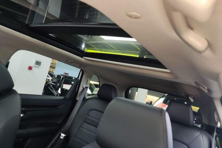 Used Honda CR-V 2023 240TURBO Two-Wheel-Drive Luxury Version 5 Seats Headliner