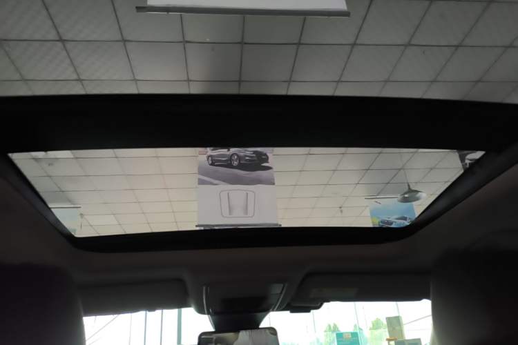 Used Honda CR-V 2023 240TURBO Two-Wheel Drive Deluxe Edition 7 Seats Headliner