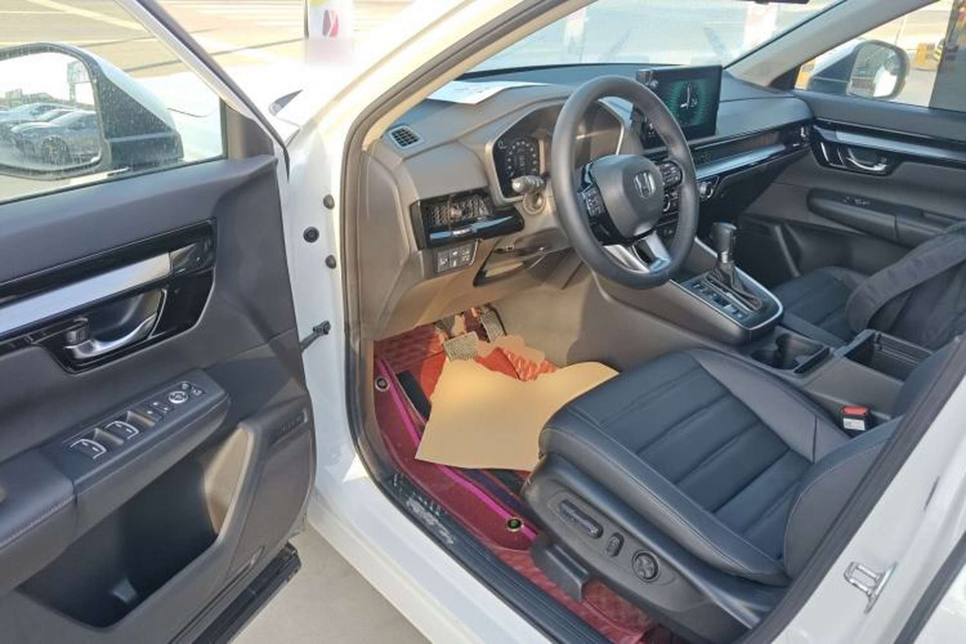 Used Honda CR-V 2023 240TURBO All-Wheel-Drive Premium Edition 5 Seats Interior 3