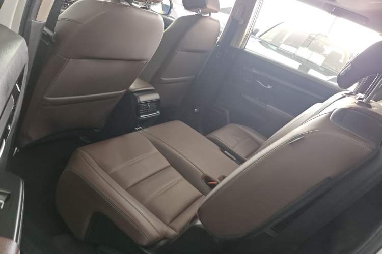 Used Honda CR-V 2023 240TURBO Two-Wheel Drive Deluxe Edition 7 Seats Interior 4