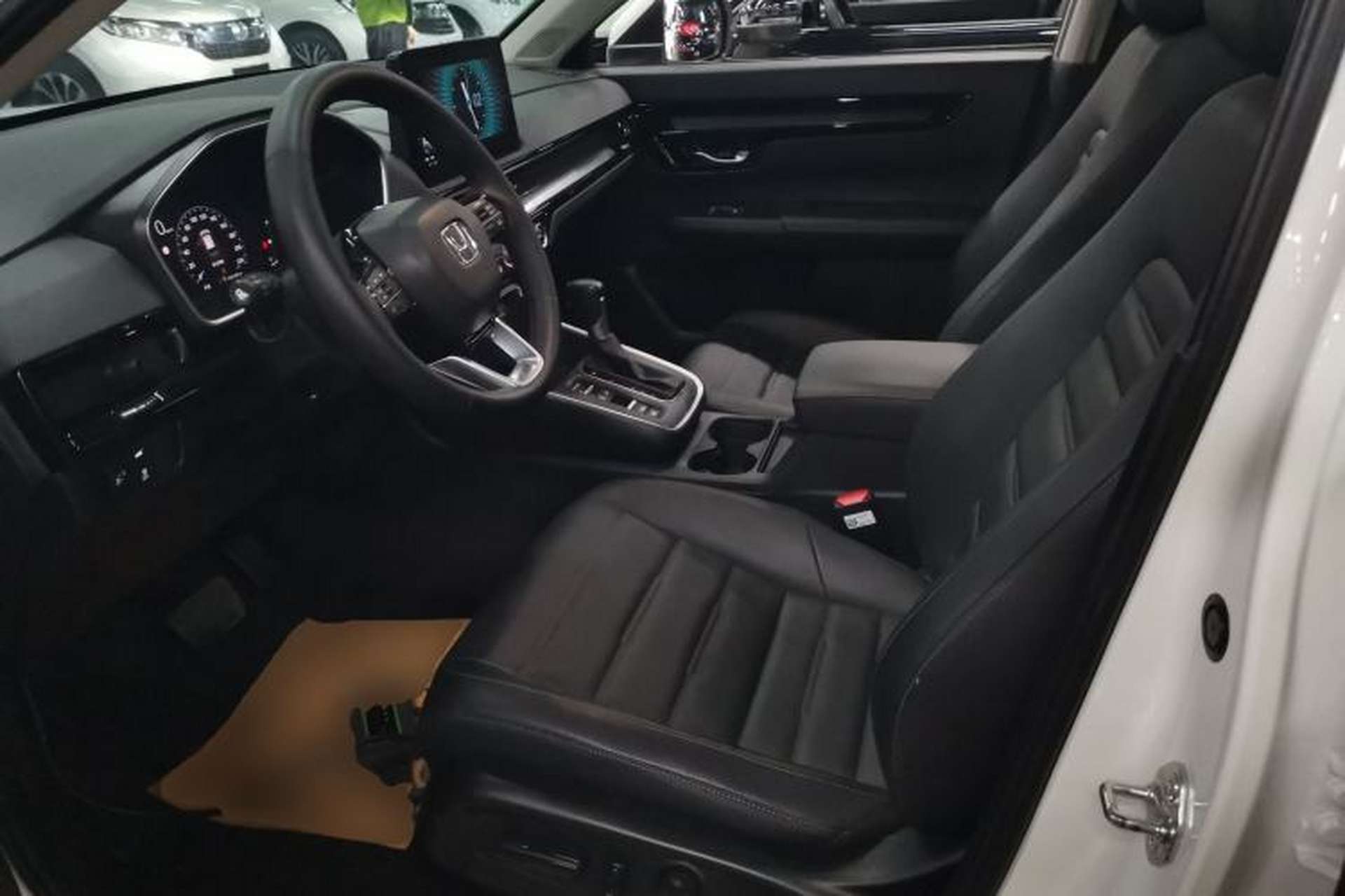 Used Honda CR-V 2023 240TURBO All-Wheel-Drive Premium Edition 5 Seats Left Front Seat