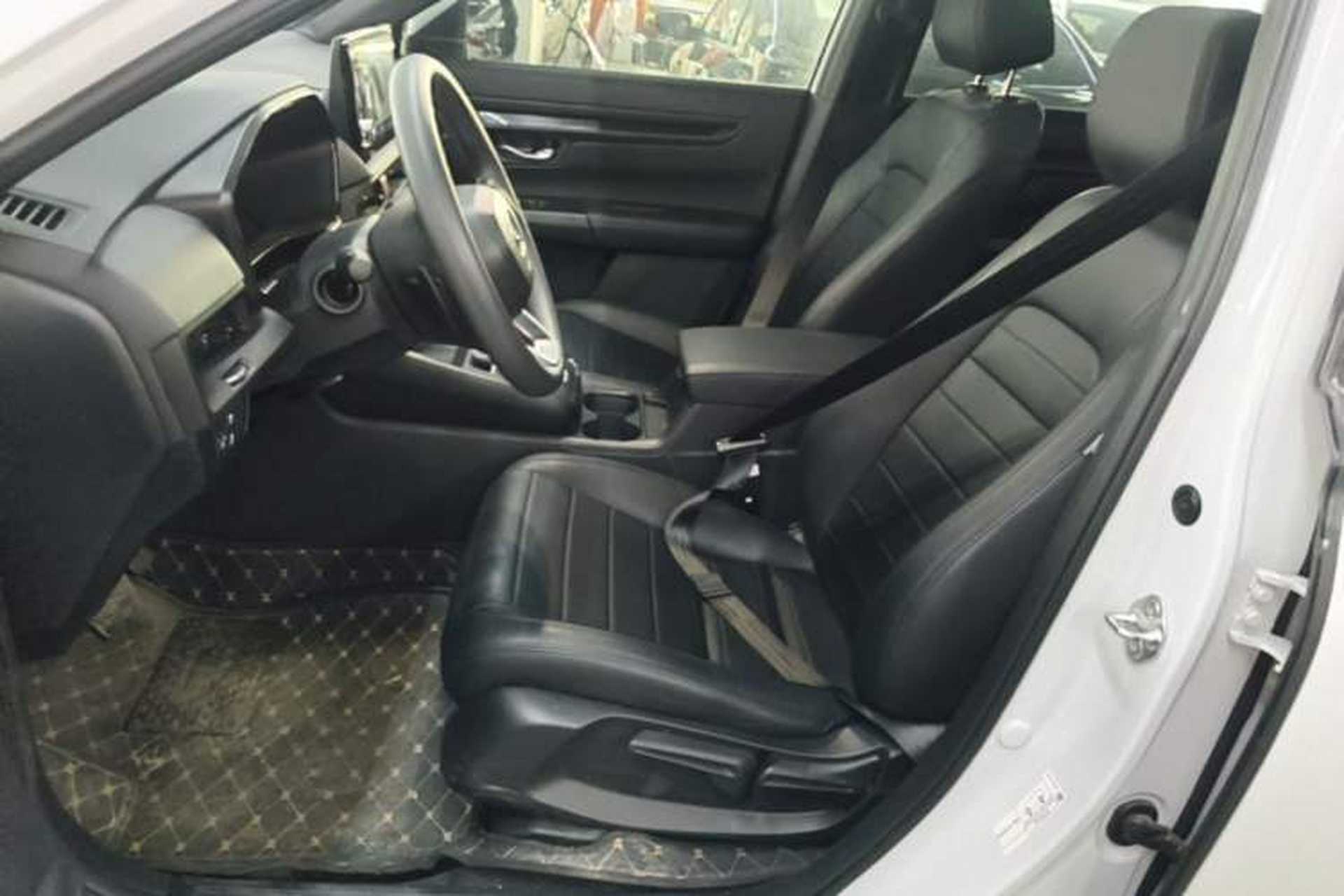 Used Honda CR-V 2023 2.0L eHEV Two-Wheel Drive Smart Edition Left Front Seat