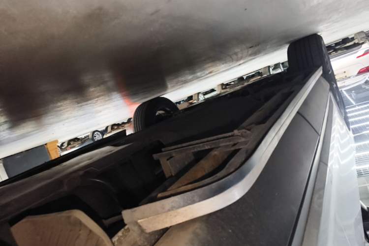 Used Honda CR-V 2023 2.0L eHEV Two-Wheel Drive Smart Edition Left Side Sill