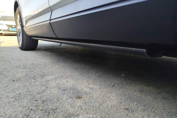 Used Honda CR-V 2023 240TURBO Two-Wheel Drive Deluxe Edition 7 Seats Left Side Sill