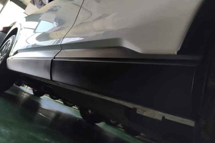 Used Honda CR-V 2023 240TURBO Two-Wheel Drive Deluxe Edition 7 Seats Left Side Sill