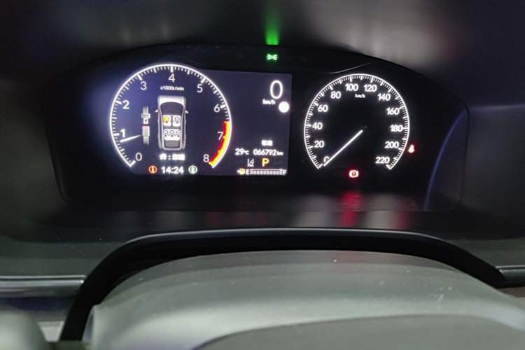 Used Honda CR-V 2023 240TURBO Two-Wheel Drive FENGSHANG Edition 5 Seats Odometer Close Up