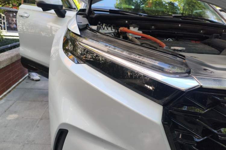 Used Honda CR-V 2023 2.0L eHEV Two-Wheel Drive Smart Brilliance Edition Right Front Headlight