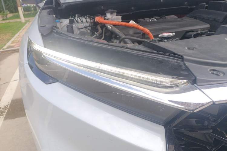 Used Honda CR-V 2023 2.0L eHEV Two-Wheel Drive Smart Edition Right Front Headlight