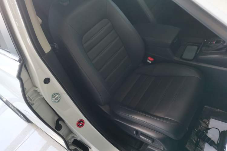 Used Honda CR-V 2023 240TURBO Two-Wheel Drive FENGSHANG Edition 5 Seats Right Front Seat