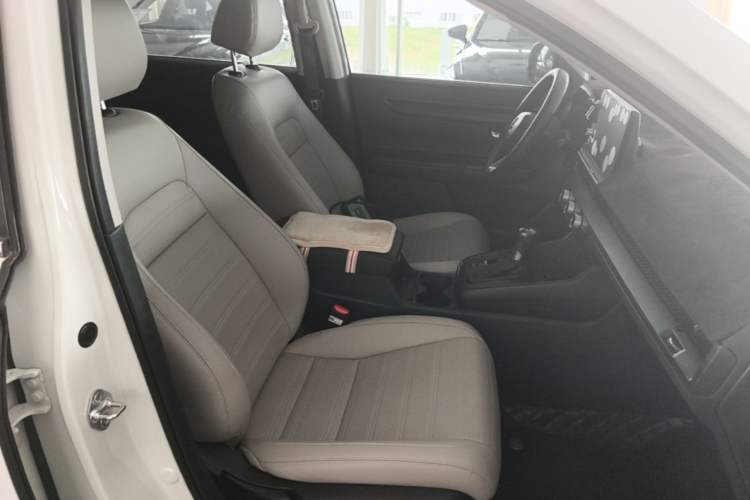 Used Honda CR-V 2023 240TURBO Two-Wheel Drive Active Version 5 Seats Right Front Seat