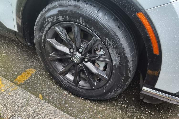 Used Honda CR-V 2023 2.0L eHEV Two-Wheel Drive Smart Edition Right Front Wheel Hub