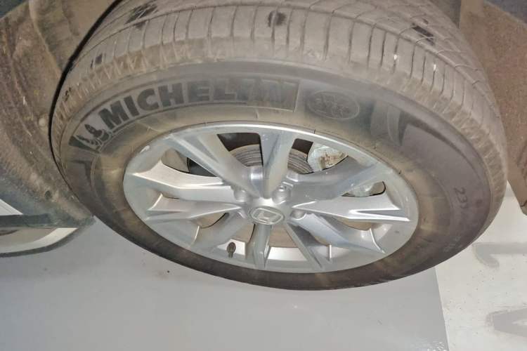 Used Honda CR-V 2023 240TURBO All-Wheel-Drive Premium Edition 5 Seats Right Front Wheel Hub