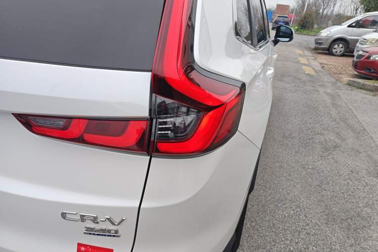 Used Honda CR-V 2023 240TURBO Two-Wheel Drive FENGSHANG Edition 5 Seats Right Rear Taillight