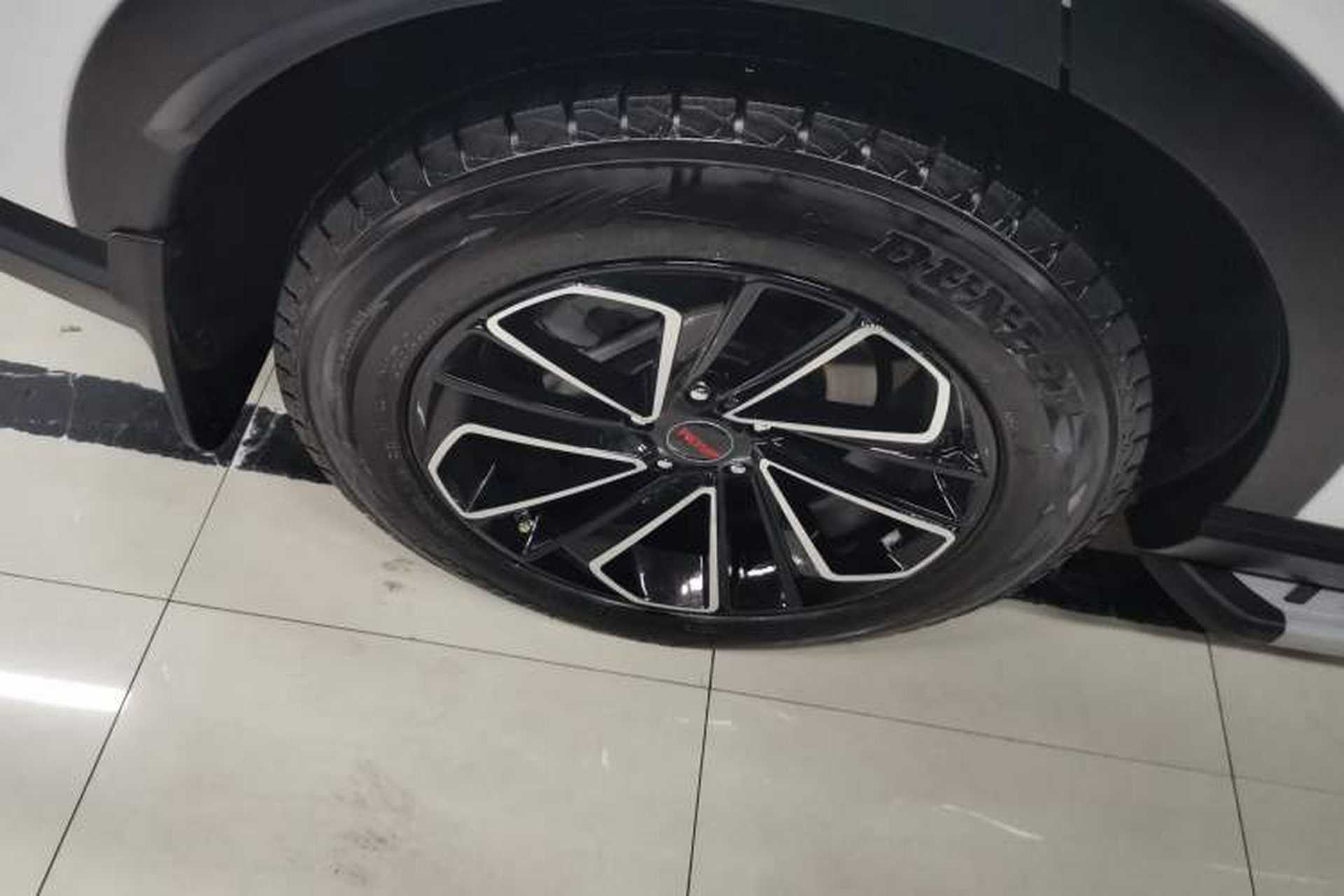 Used Honda CR-V 2023 240TURBO All-Wheel-Drive Premium Edition 5 Seats Right Rear Wheel Hub