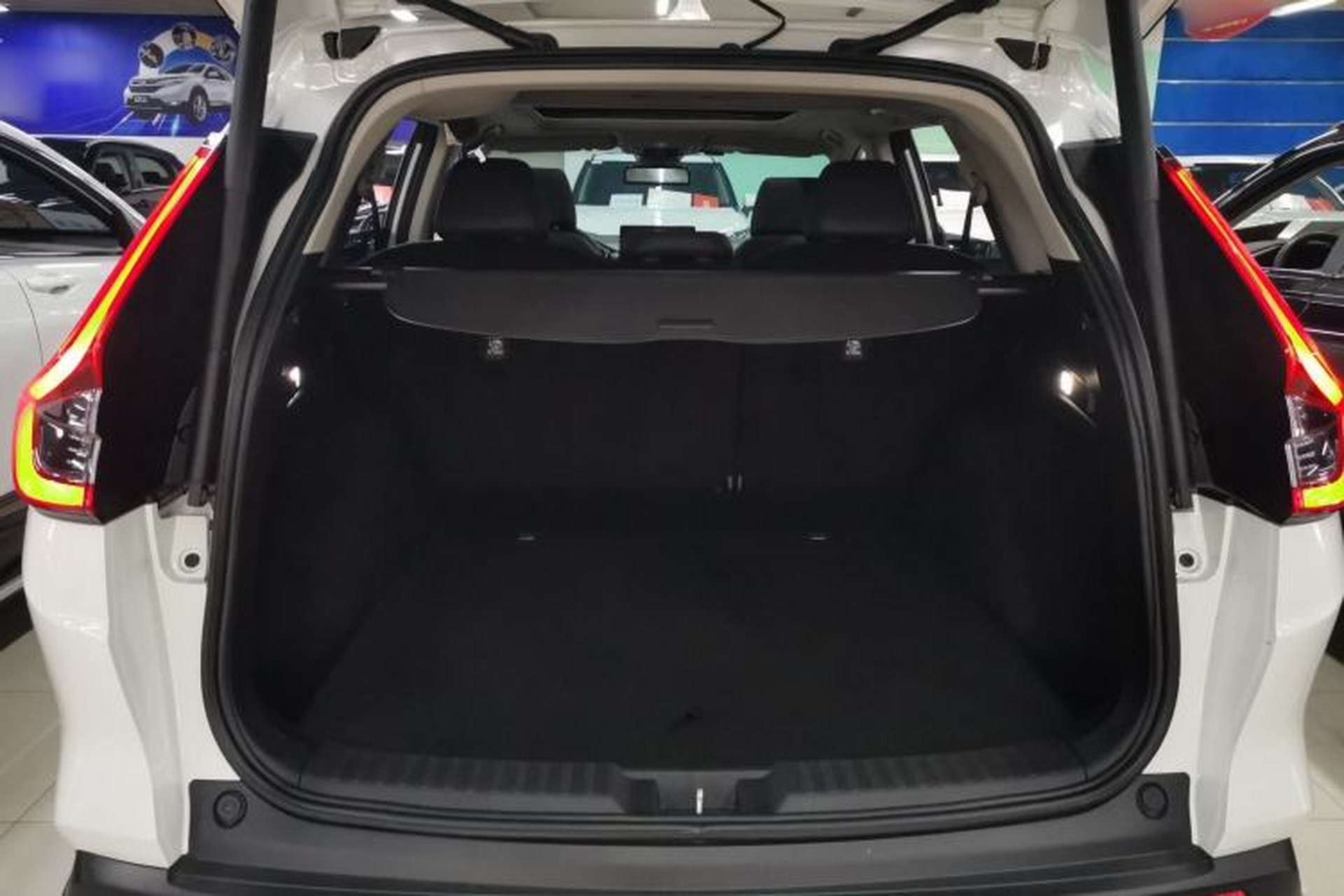 Used Honda CR-V 2023 240TURBO All-Wheel-Drive Premium Edition 5 Seats Trunk