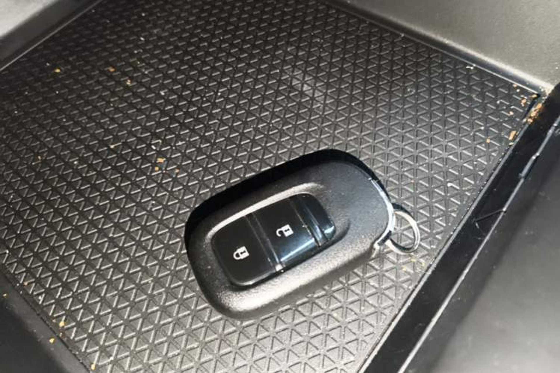 Used Honda CR-V 2023 2.0L eHEV Two-Wheel Drive Smart Edition Vehicle Key