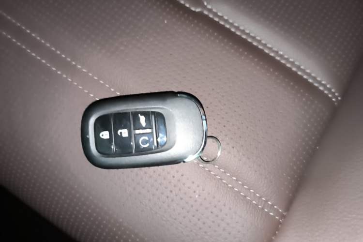 Used Honda CR-V 2023 240TURBO Two-Wheel Drive Deluxe Edition 7 Seats Vehicle Key
