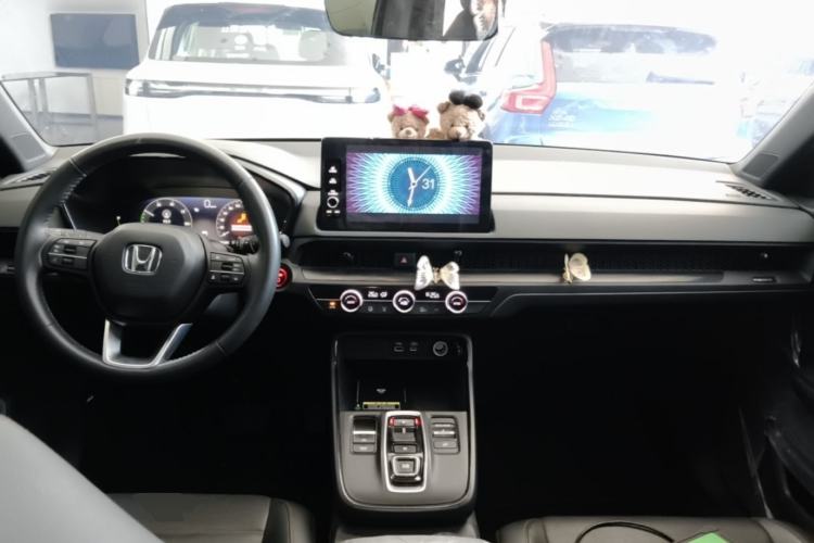 Used Honda CR-V 2024 2.0L eHEV Two-Wheel Drive Smart Edition Center Console