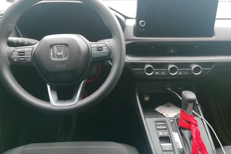 Used Honda CR-V 2024 240TURBO Two-Wheel-Drive Active Version 5 Seats Center Console