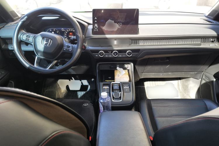 Used Honda CR-V 2024 2.0L eHEV Two-Wheel Drive Smart Edition Center Console