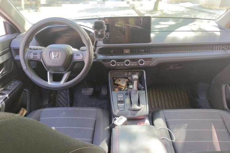 Used Honda CR-V 2024 240TURBO Two-Wheel-Drive Active Version 5 Seats Center Console
