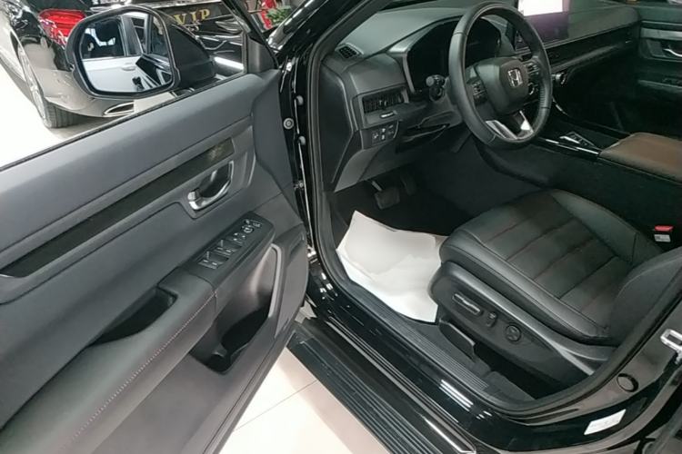 Used Honda CR-V 2024 2.0L eHEV Two-Wheel Drive Smart Edition Driver Seat