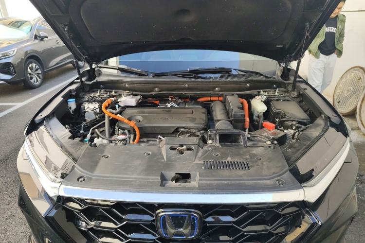 Used Honda CR-V 2024 2.0L eHEV Two-Wheel Drive Smart Edition Engine Bay