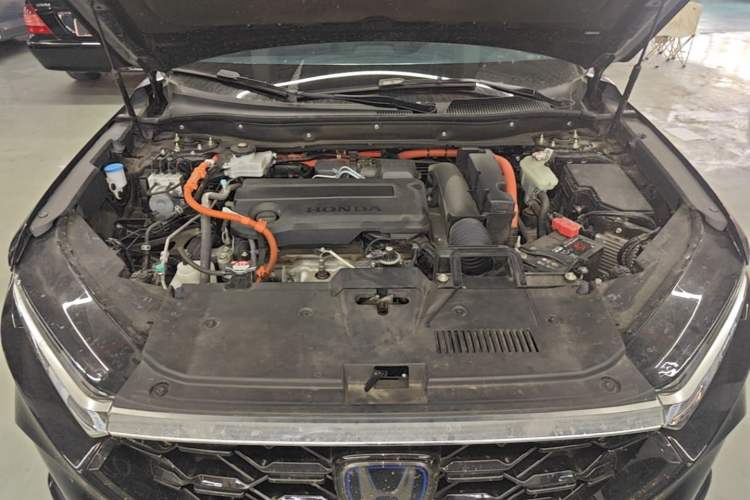 Used Honda CR-V 2024 2.0L eHEV Two-Wheel Drive Smart Edition Engine Bay