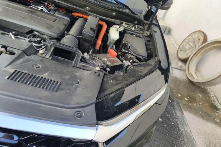Used Honda CR-V 2024 2.0L eHEV Two-Wheel Drive Smart Edition Engine Bay Left