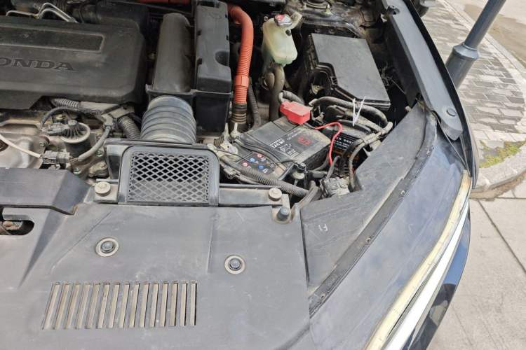 Used Honda CR-V 2024 2.0L eHEV Two-Wheel Drive Smart Edition Engine Bay Left