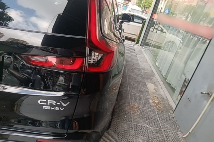 Used Honda CR-V 2024 2.0L eHEV Two-Wheel Drive Smart Edition Exterior 3