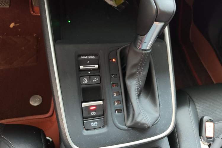Used Honda CR-V 2024 240TURBO All-Wheel Drive Deluxe Edition 5 Seats Gear Lever