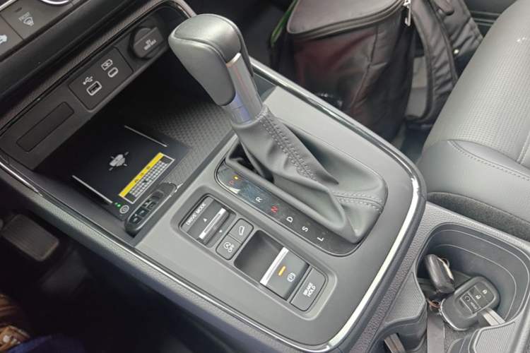 Used Honda CR-V 2024 240TURBO Two-Wheel-Drive FENGSHANG Edition 5 Seats Gear Lever