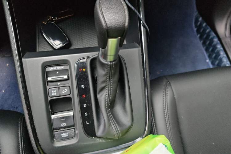 Used Honda CR-V 2024 240TURBO Two-Wheel-Drive Active Version 5 Seats Gear Lever