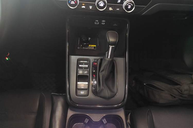 Used Honda CR-V 2024 240TURBO Two-Wheel-Drive FENGSHANG Edition 5 Seats Gear Lever