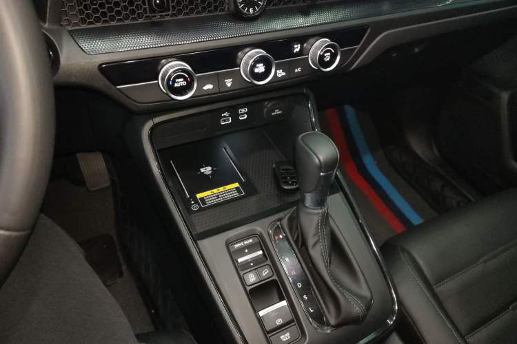 Used Honda CR-V 2024 240TURBO Two-Wheel-Drive FENGSHANG Edition 5 Seats Gear Lever