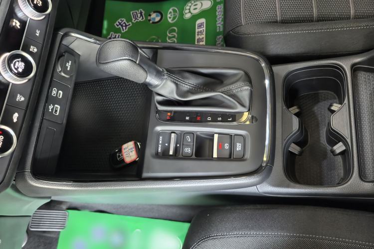 Used Honda CR-V 2024 240TURBO Two-Wheel-Drive Active Version 5 Seats Gear Lever