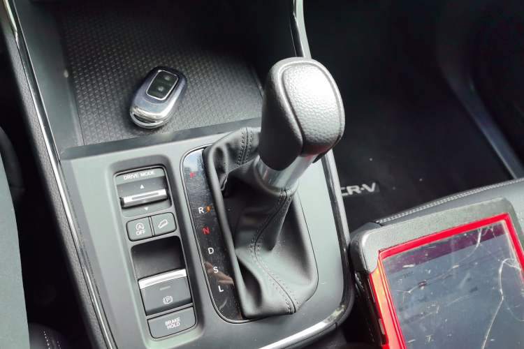 Used Honda CR-V 2024 240TURBO Two-Wheel-Drive Active Version 5 Seats Gear Lever
