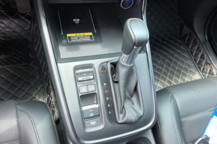 Used Honda CR-V 2024 240TURBO Two-Wheel-Drive FENGSHANG Edition 5 Seats Gear Lever