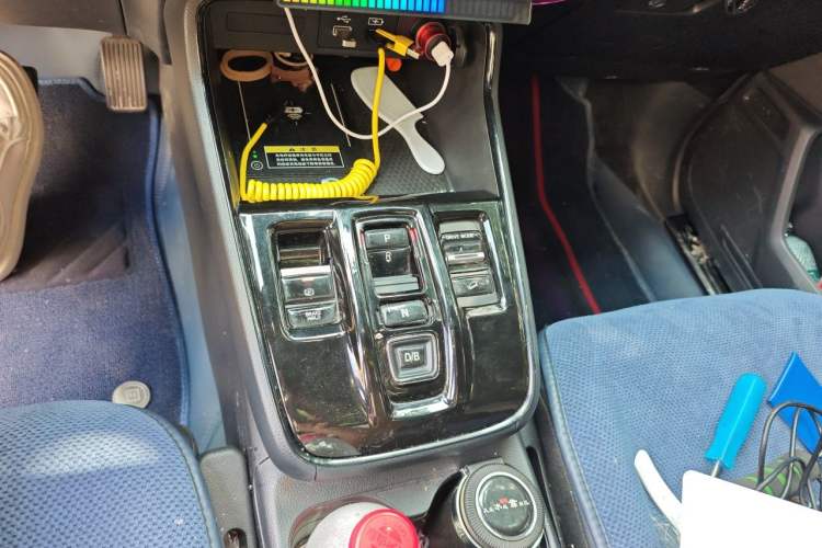 Used Honda CR-V 2024 2.0L eHEV Two-Wheel Drive Smart Edition Gear Lever