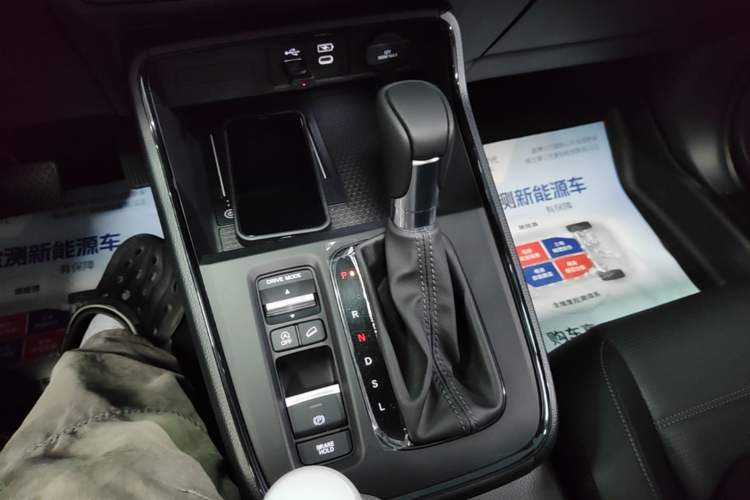 Used Honda CR-V 2024 240TURBO Two-Wheel-Drive FENGSHANG Edition 7 Seats Gear Lever