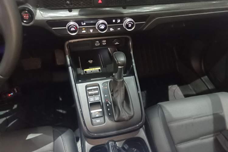 Used Honda CR-V 2024 240TURBO Two-Wheel-Drive FENGSHANG Edition 5 Seats Gear Lever