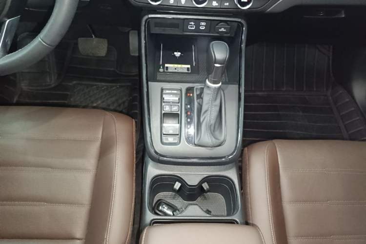 Used Honda CR-V 2024 240TURBO Two-Wheel Drive Smart Edition 5 Seats Gear Lever