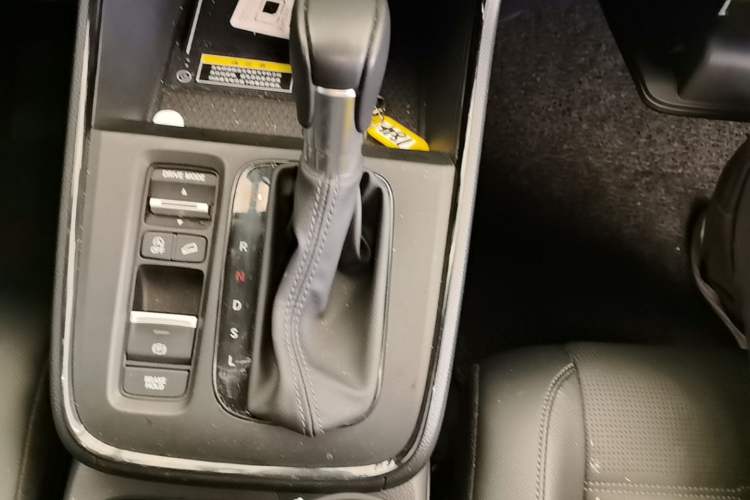 Used Honda CR-V 2024 240TURBO Two-Wheel-Drive FENGSHANG Edition 5 Seats Gear Lever