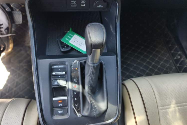 Used Honda CR-V 2024 240TURBO Two-Wheel-Drive Active Version 5 Seats Gear Lever