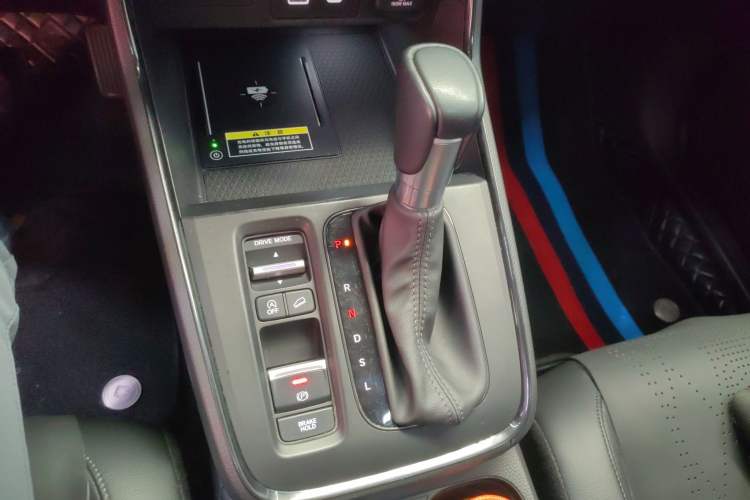 Used Honda CR-V 2024 240TURBO Two-Wheel-Drive FENGSHANG Edition 5 Seats Gear Lever