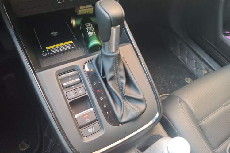 Used Honda CR-V 2024 240TURBO Two-Wheel-Drive FENGSHANG Edition 5 Seats Gear Lever