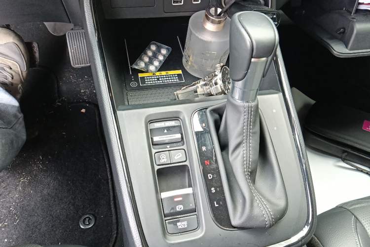 Used Honda CR-V 2024 240TURBO Two-Wheel-Drive FENGSHANG Edition 7 Seats Gear Lever