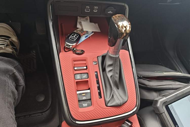 Used Honda CR-V 2024 240TURBO Two-Wheel-Drive FENGSHANG Edition 5 Seats Gear Lever